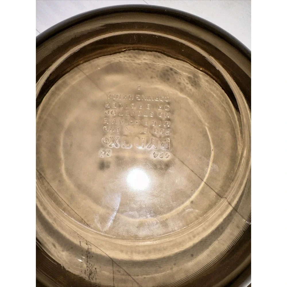 PYREX #024 21 D-3 2-Qt Brown Amber Round Casserole Dish Bowl w/ Lid‎
